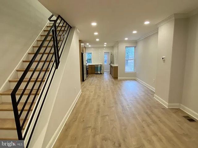 553 E PENN ST, Philadelphia, PA 19144