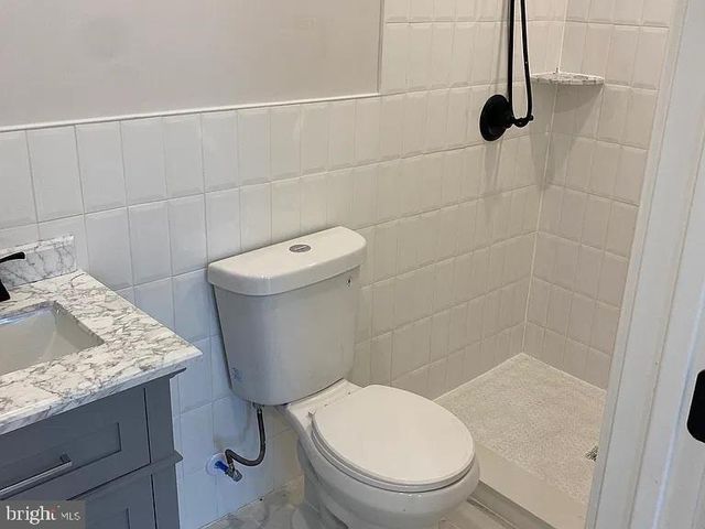 553 E PENN ST, Philadelphia, PA 19144