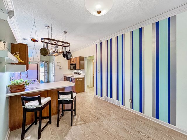 1156 BRADY HOLLOW LN, Memphis, TN 38016