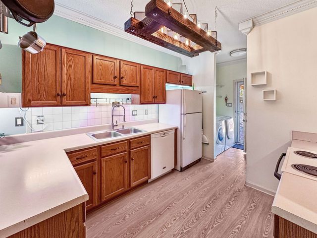 1156 BRADY HOLLOW LN, Memphis, TN 38016