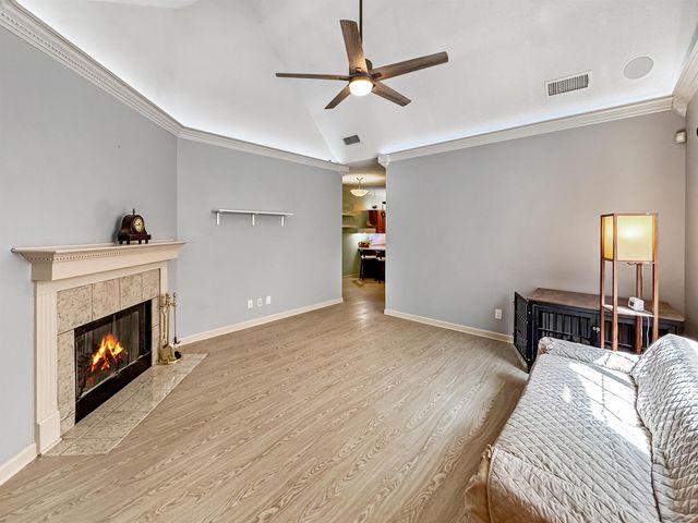 1156 BRADY HOLLOW LN, Memphis, TN 38016