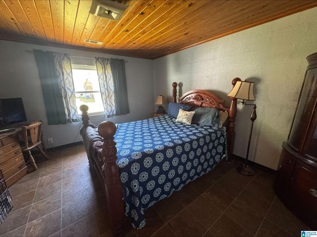 9871 SIMPSON AVENUE, Quinton, AL 35130