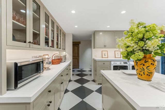 40 Long Ranch Rd, St. Helena, CA 94574