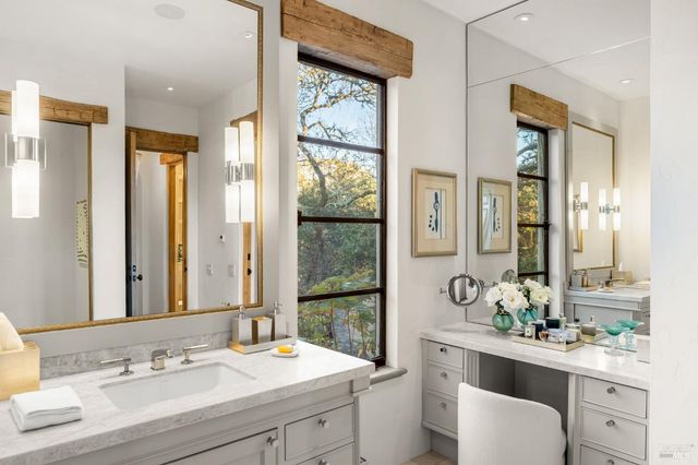 40 Long Ranch Rd, St. Helena, CA 94574