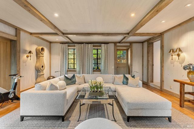 40 Long Ranch Rd, St. Helena, CA 94574