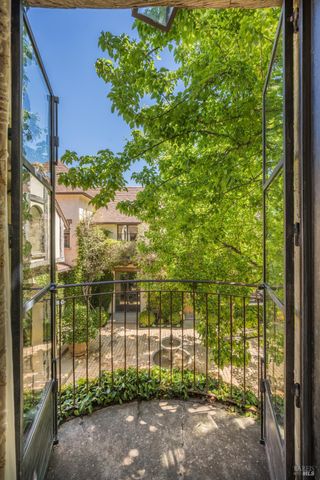 40 Long Ranch Rd, St. Helena, CA 94574