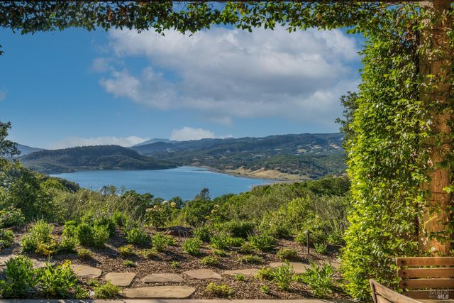 40 Long Ranch Rd, St. Helena, CA 94574