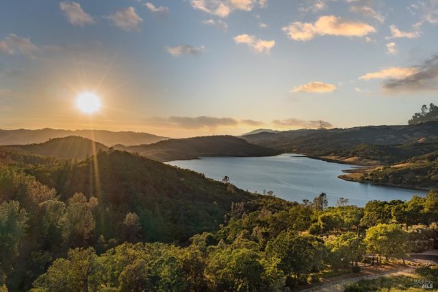 40 Long Ranch Rd, St. Helena, CA 94574