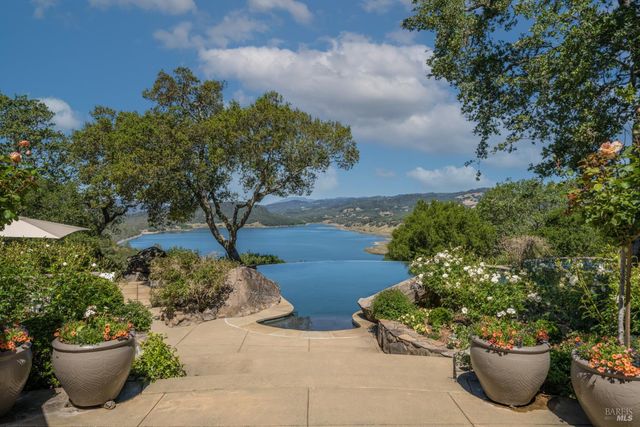 40 Long Ranch Rd, St. Helena, CA 94574