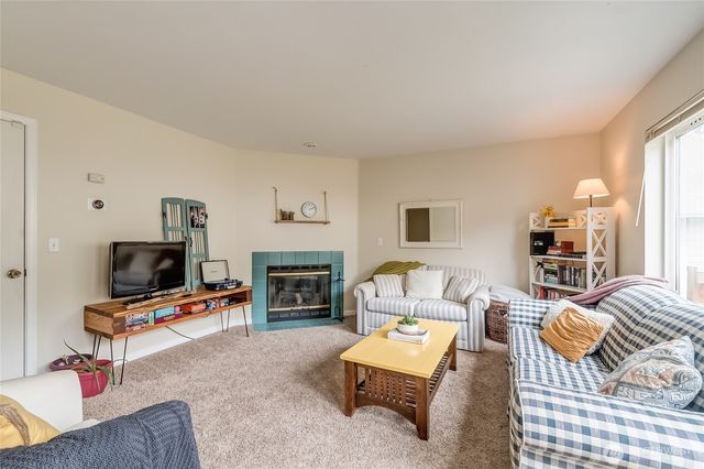 824 Blueberry Lane, Bellingham, WA 98229