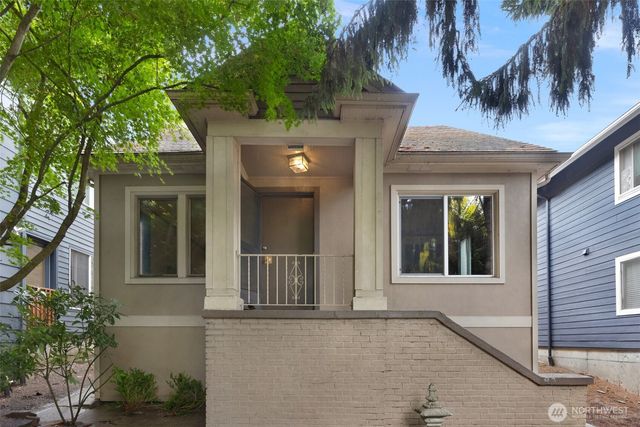3005 3rd Avenue W, Seattle, WA 98119