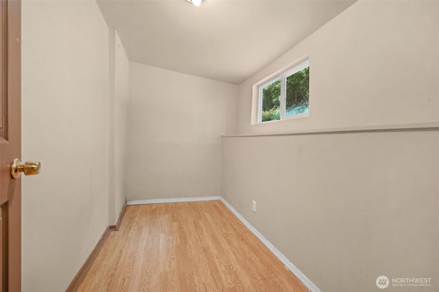 3005 3rd Avenue W, Seattle, WA 98119