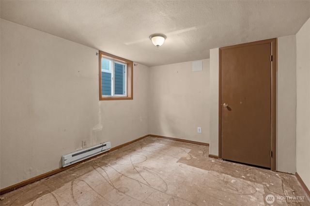 3005 3rd Avenue W, Seattle, WA 98119
