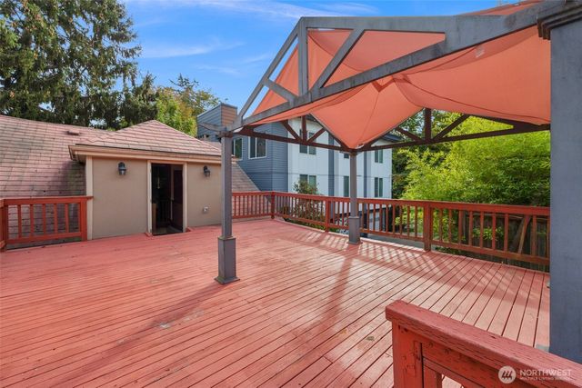 3005 3rd Avenue W, Seattle, WA 98119