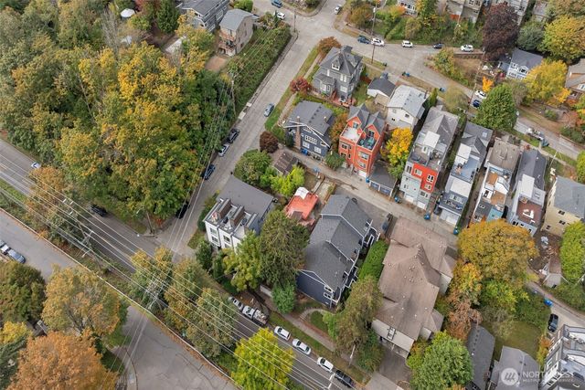 3005 3rd Avenue W, Seattle, WA 98119