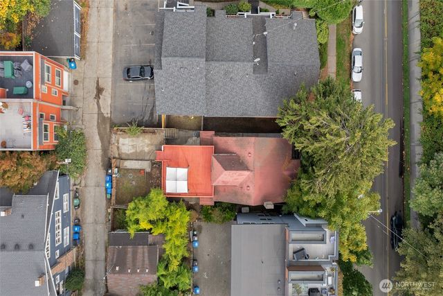 3005 3rd Avenue W, Seattle, WA 98119
