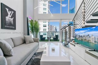 41 SE 5th St 1111, Miami, FL 33131