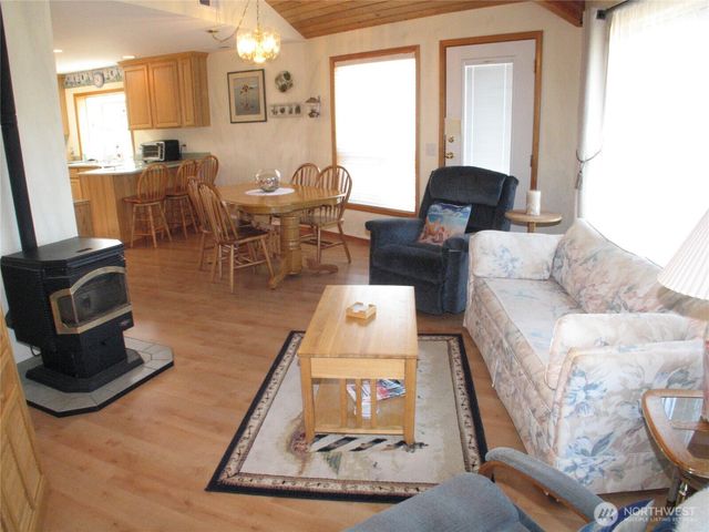 34500 G Street, Ocean Park, WA 98640