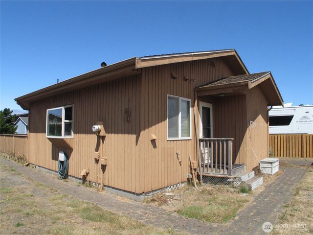 34500 G Street, Ocean Park, WA 98640