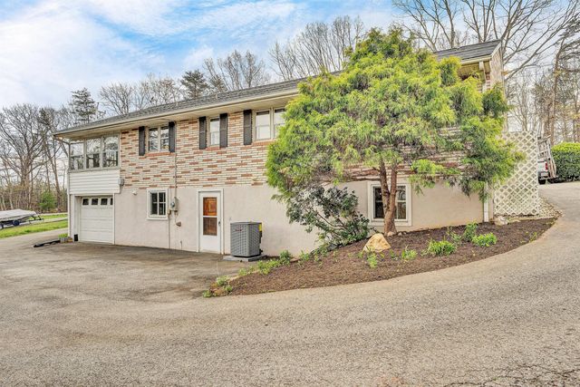 1717 Wirtz RD, Wirtz, VA 24184