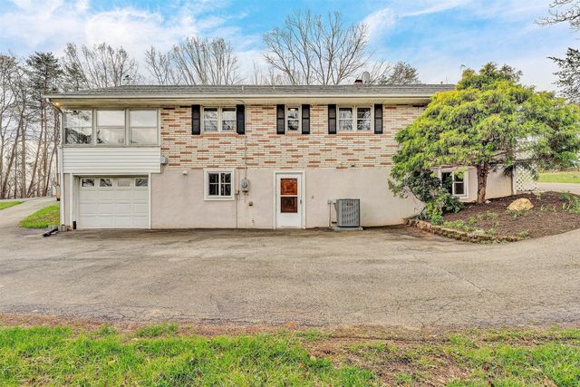 1717 Wirtz RD, Wirtz, VA 24184