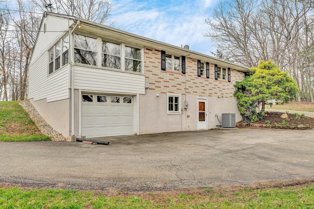 1717 Wirtz RD, Wirtz, VA 24184