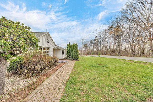 1717 Wirtz RD, Wirtz, VA 24184