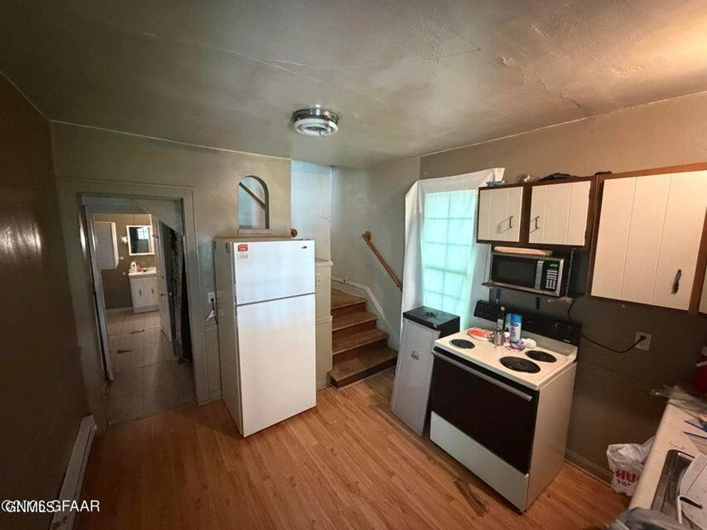 520 5th Street, Grand Forks, ND 58201 photo 4