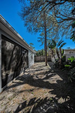 1239 VISTA WAY, Clearwater, FL 33755