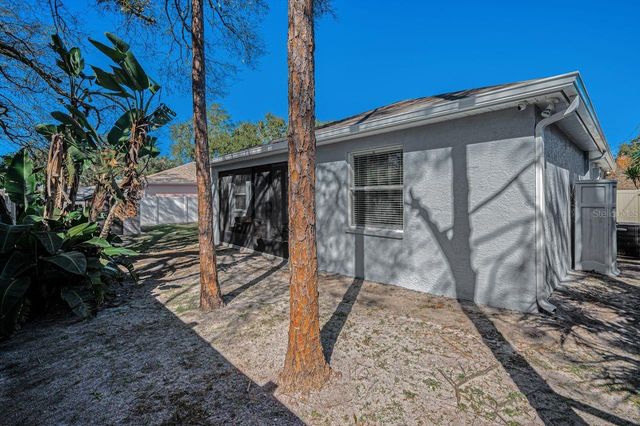 1239 VISTA WAY, Clearwater, FL 33755