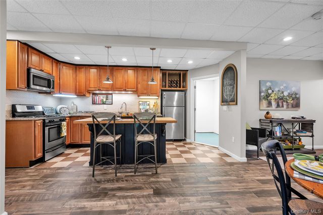 22 Lauro Ridge Court Lower Level, Mahopac, NY 10541