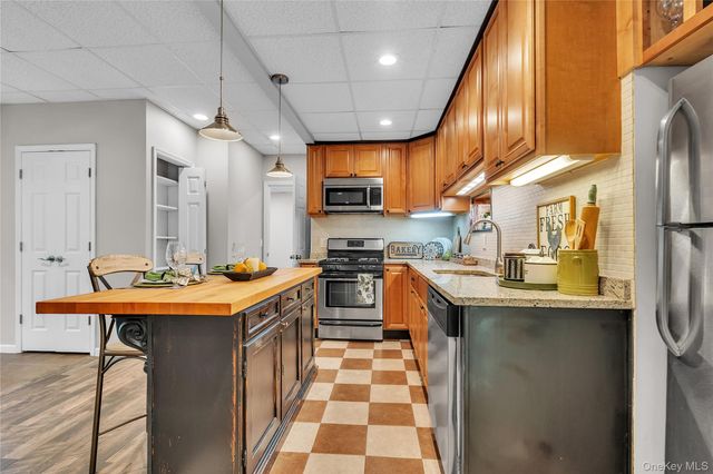 22 Lauro Ridge Court Lower Level, Mahopac, NY 10541