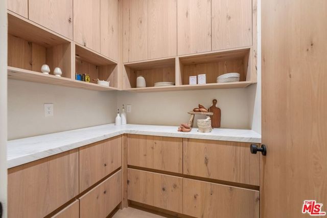 11746 Blix Street, Valley Village, CA 91607