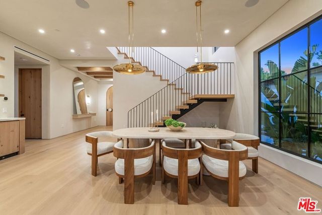 11746 Blix Street, Valley Village, CA 91607