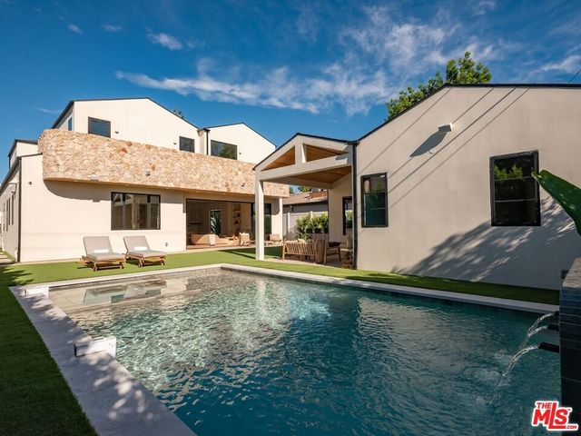 11746 Blix Street, Valley Village, CA 91607