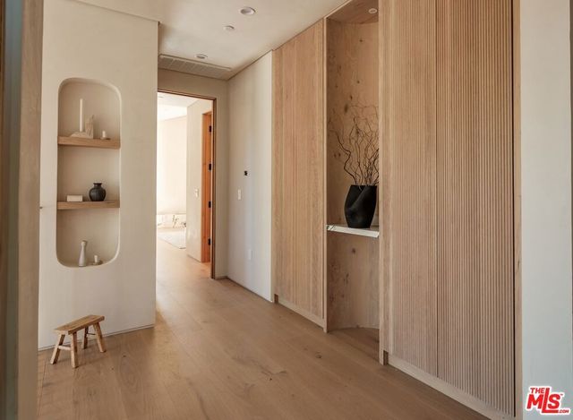 11746 Blix Street, Valley Village, CA 91607