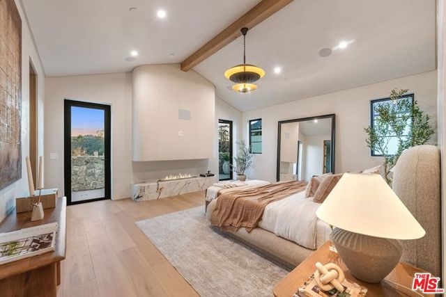 11746 Blix Street, Valley Village, CA 91607