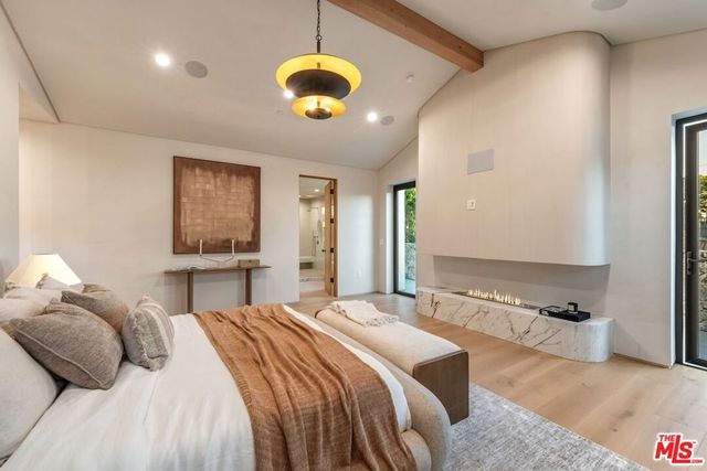 11746 Blix Street, Valley Village, CA 91607