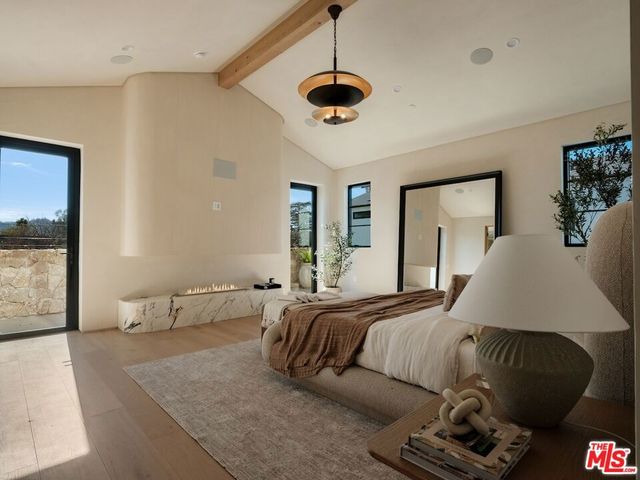 11746 Blix Street, Valley Village, CA 91607