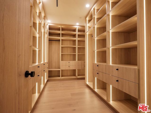 11746 Blix Street, Valley Village, CA 91607