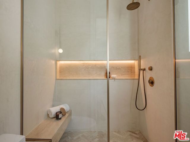 11746 Blix Street, Valley Village, CA 91607