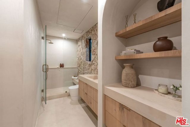 11746 Blix Street, Valley Village, CA 91607