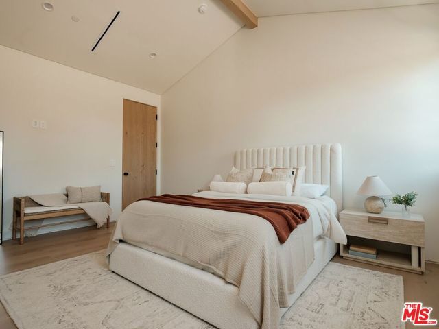 11746 Blix Street, Valley Village, CA 91607