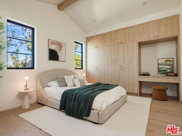 11746 Blix Street, Valley Village, CA 91607