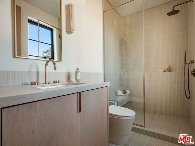 11746 Blix Street, Valley Village, CA 91607