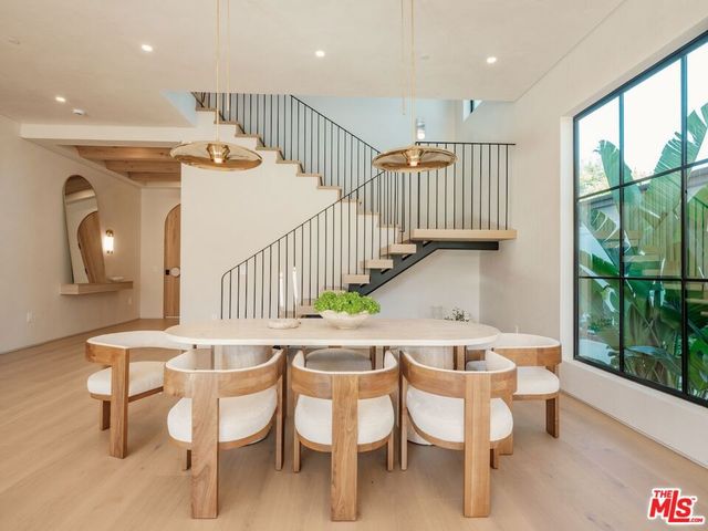 11746 Blix Street, Valley Village, CA 91607