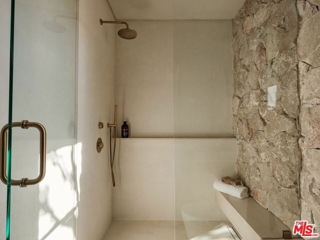 11746 Blix Street, Valley Village, CA 91607