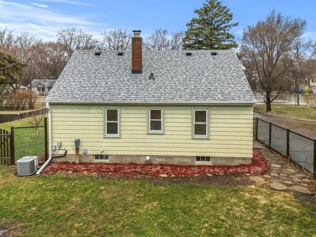 3474 White Bear Avenue N, White Bear Lake, MN 55110