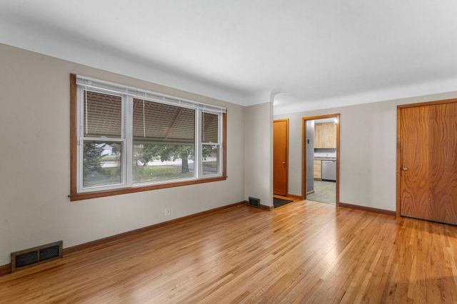 3474 White Bear Avenue N, White Bear Lake, MN 55110