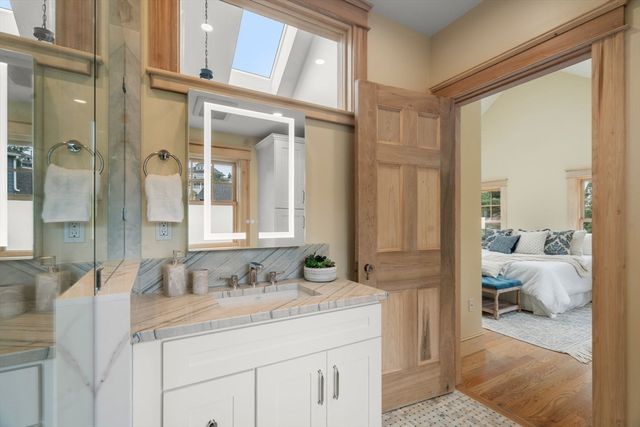 73 Main Street, Hull, MA 02045